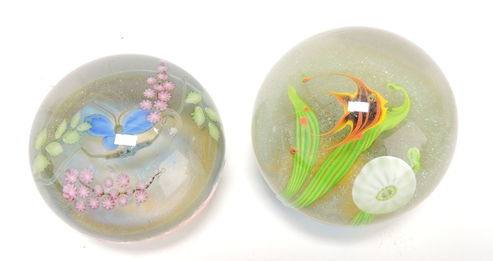 Lundberg Studios lot of 2 paperweights, (1 of 1)