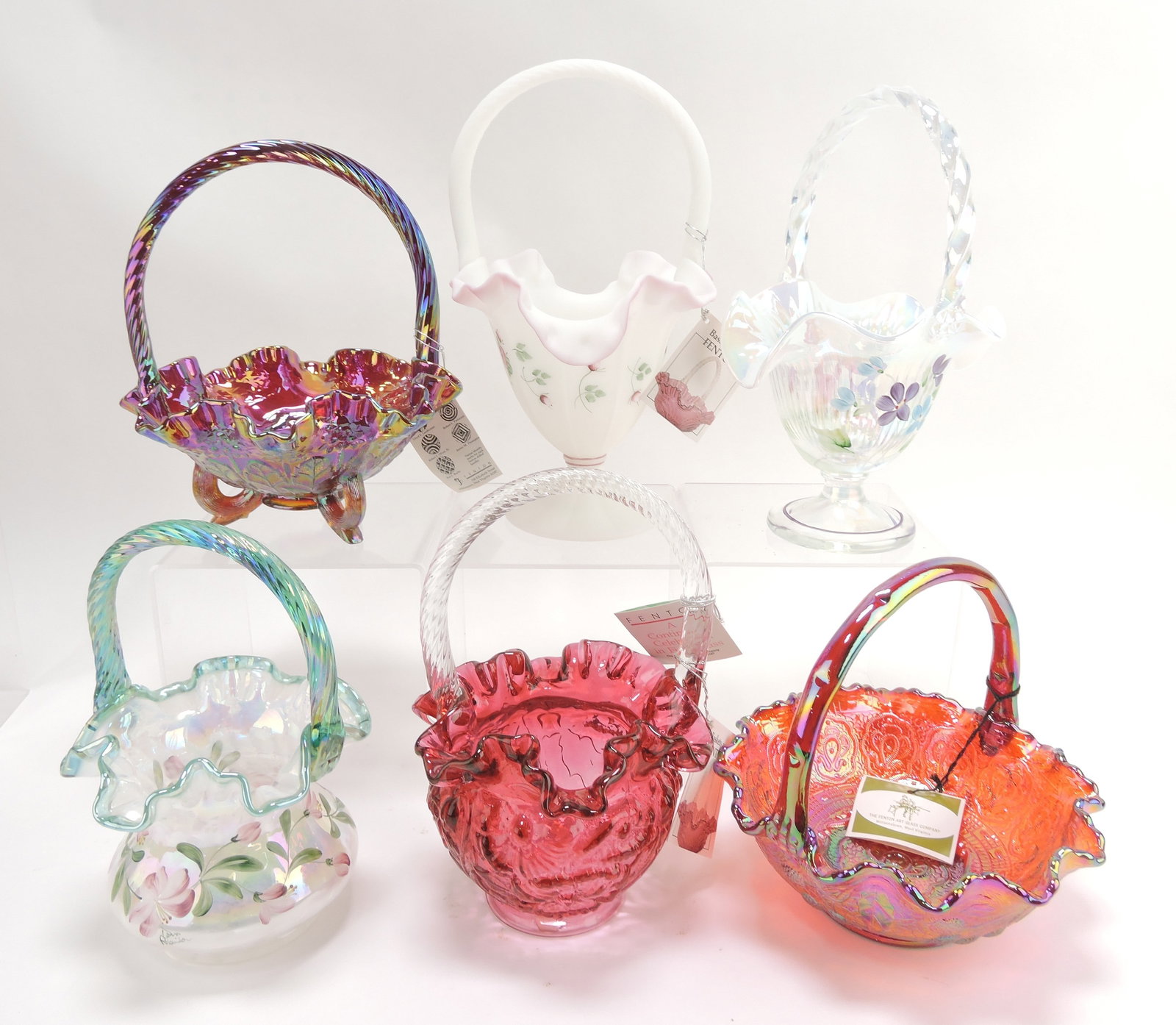 Fenton lot of 6 glass baskets, (1 of 1)