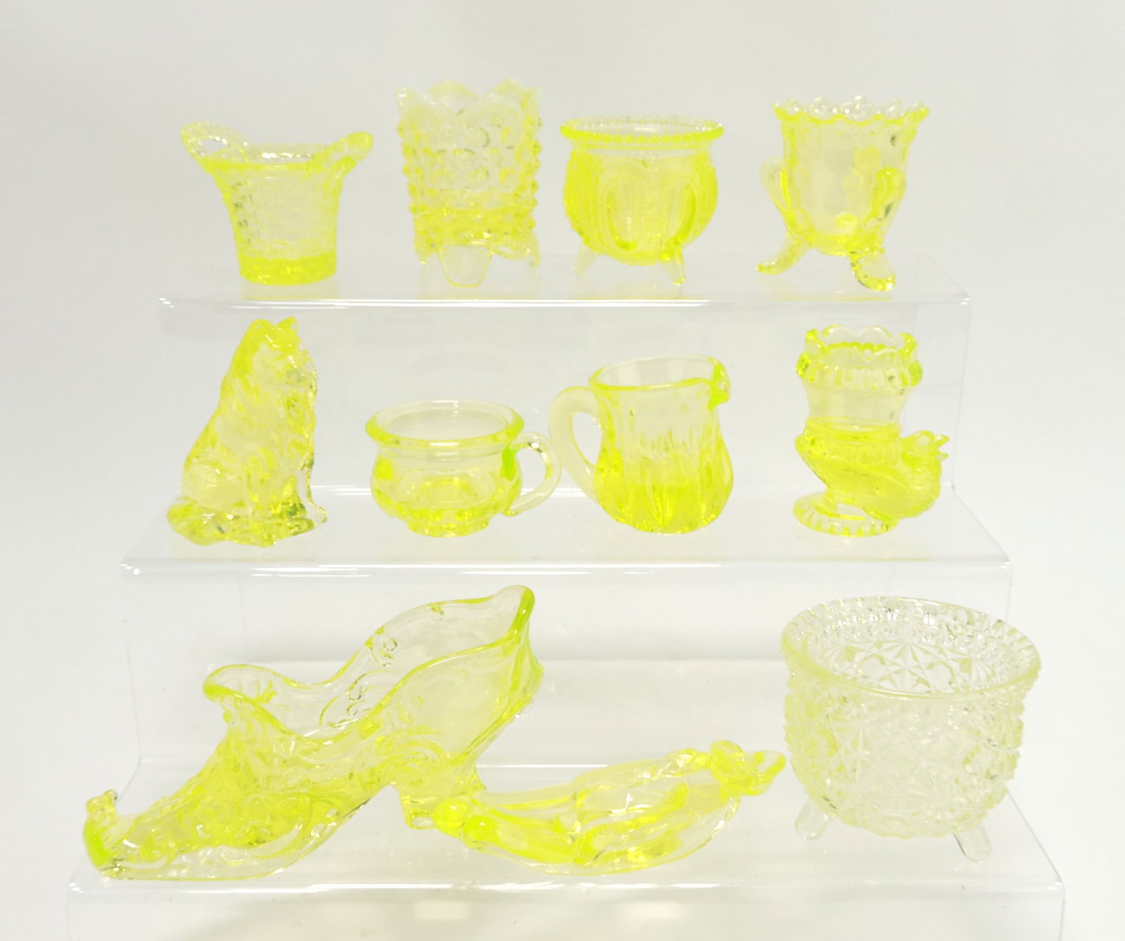 Vaseline uranium glass lot of (1 of 1)