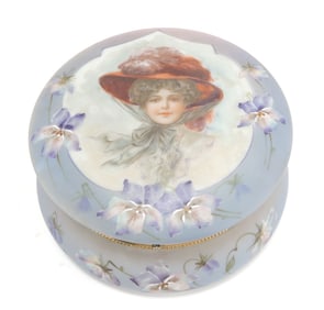 RARE Nakara Gibson Girl dresser box