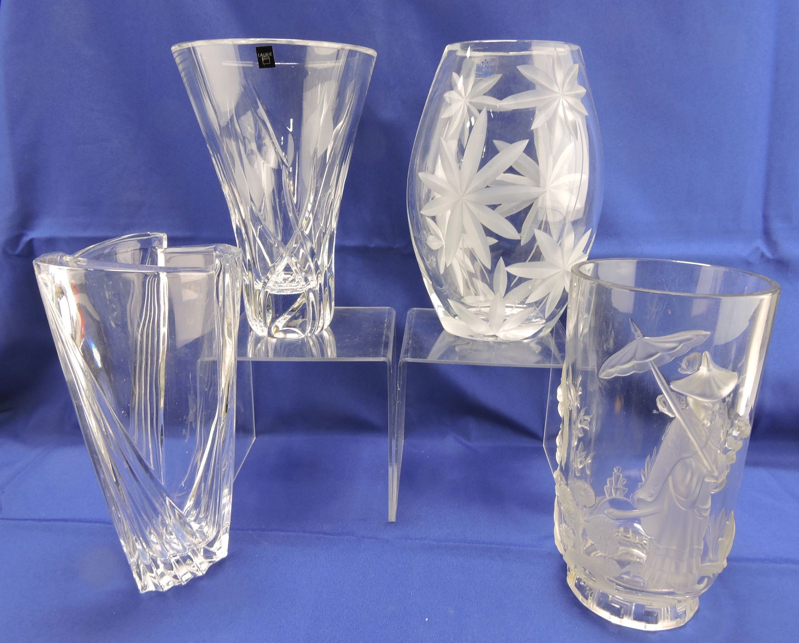 Lot of 4 crystal vases: (1 of 1)
