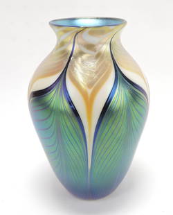 Blue iridescent gold pulled feather: vase, 7"