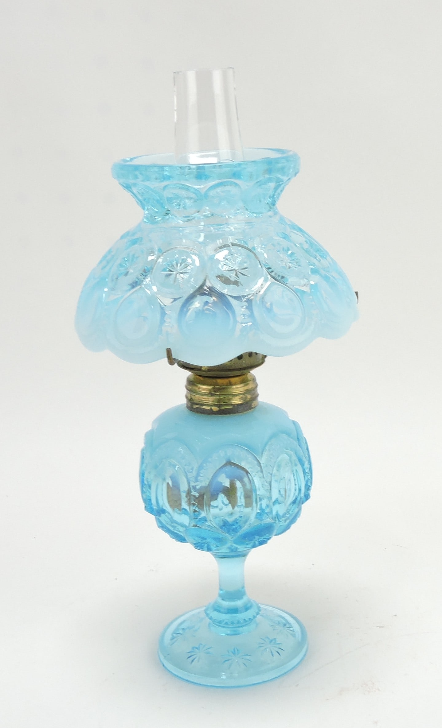 Blue opalescent daisy & button: miniature oil lamp, 8"