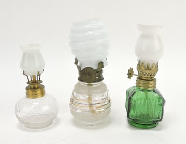 Lot of 3 small miniature oil lamps,