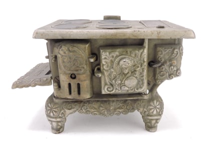 The Queen cast iron salesman