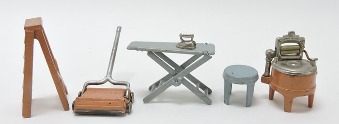 Cast iron doll house laundry room