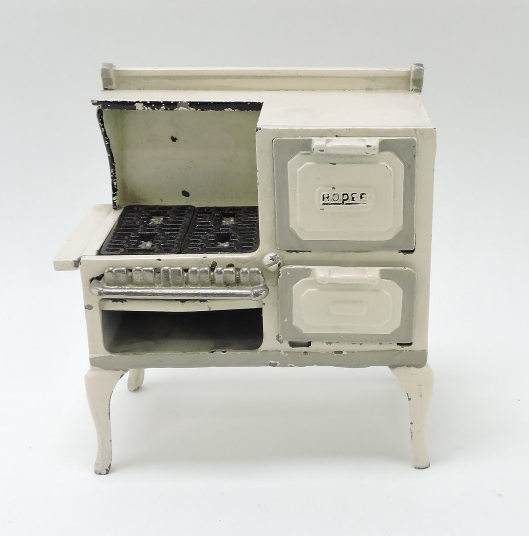 Arcade cast iron doll house/child's: Roper gas range 6 1/4"h, 5 1/2"w