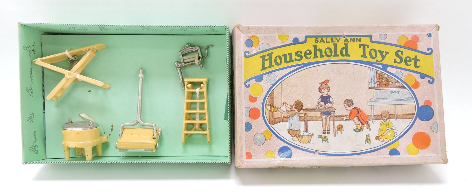 Kilgore Sally Ann cast iron household: toy set with original box 6"x9"