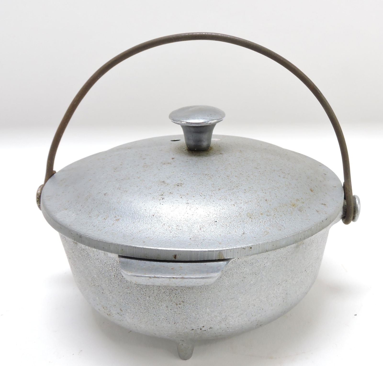 Griswold #00 child's cast aluminum (1 of 2)