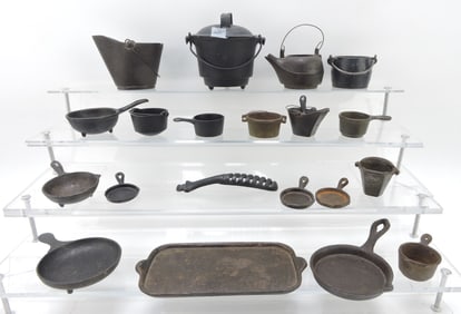 Cast iron lot of child's cookware