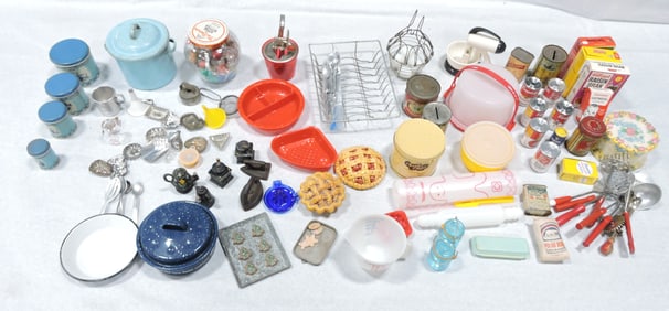 Large lot of child's/doll house kitchen