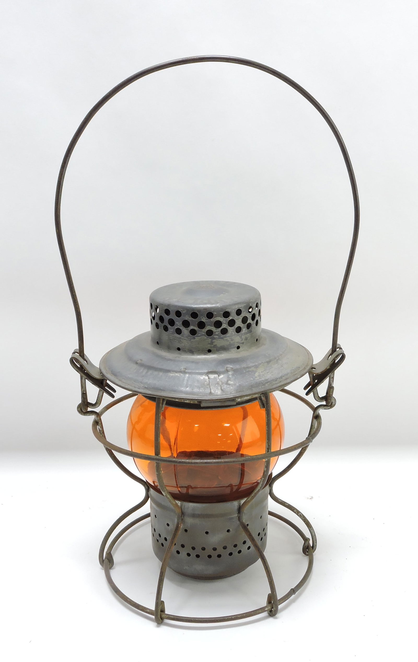 Handlan Pennsylvania Railroad lantern (1 of 1)