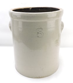 8 gallon stoneware crock,