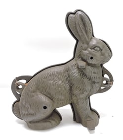 Griswold cast iron rabbit mold