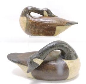 Lot of 2 wood carved decoys,