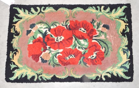 Floral hooked rug, 23"x36"