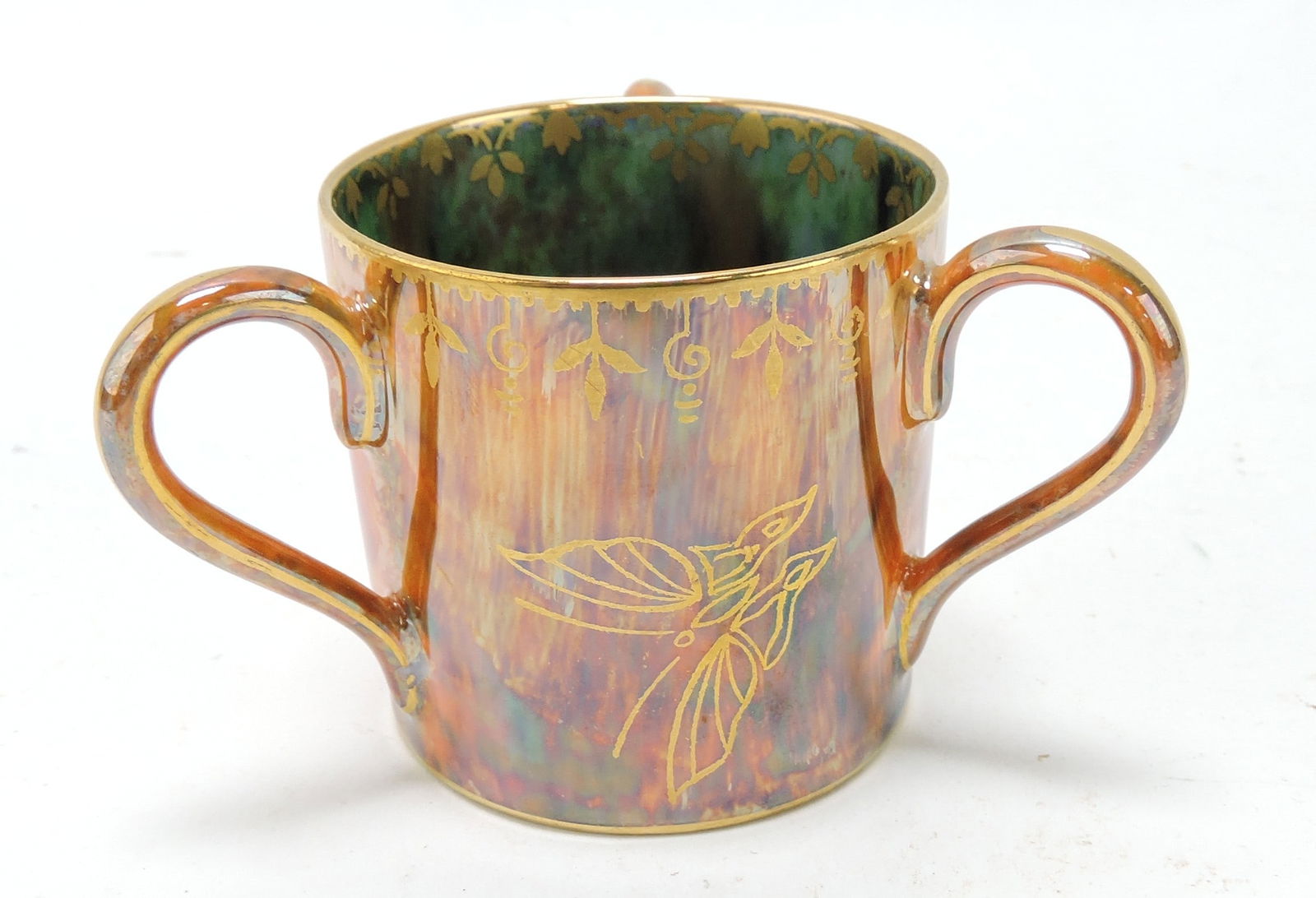 Wedgwood luster three handled (1 of 2)