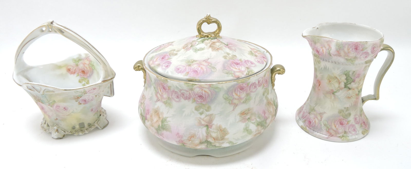 Royal Bayreuth Rose Tapestry (1 of 1)