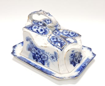 Flow blue wedge cheese keeper,
