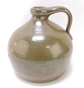 Stoneware jug, 7 1/2"