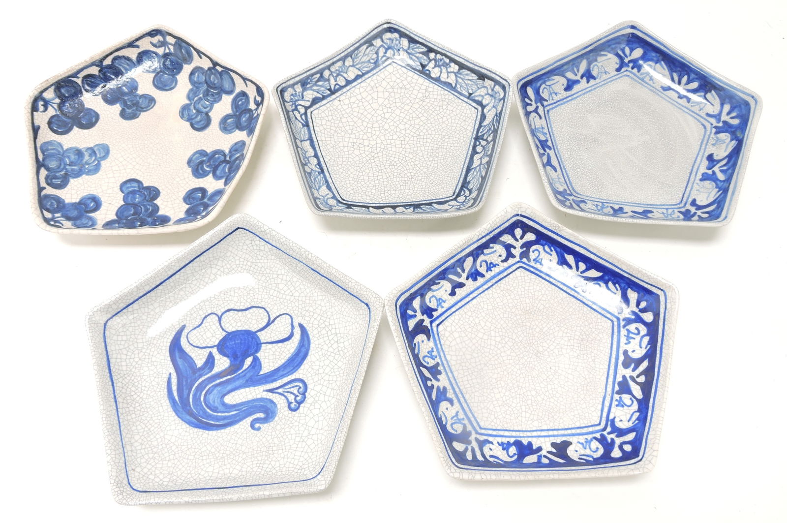 Dedham Pottery lot of 5 - 7 1/2" (1 of 1)