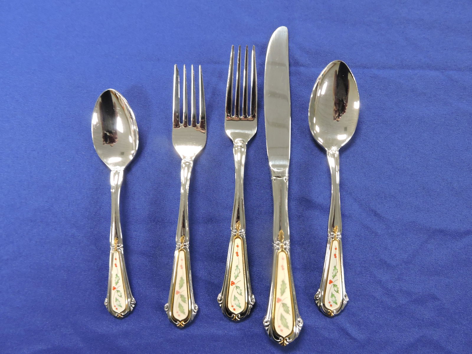 Lenox Christmas flatware service (1 of 3)