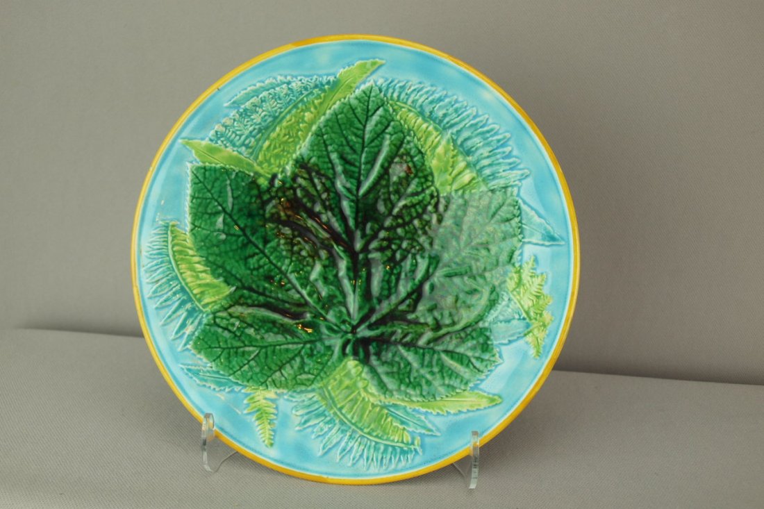 GEORGE JONES leaf and fern plate with turquoise grou: GEORGE JONES leaf and fern plate with turquoise ground, 8 1/4"
