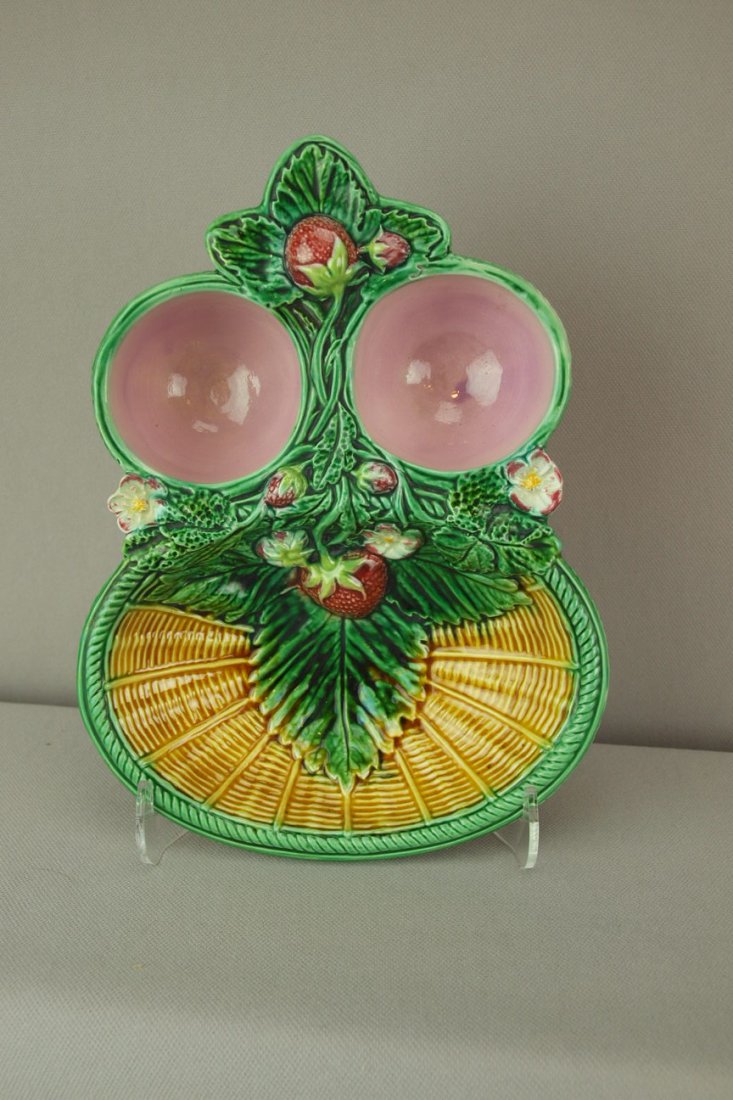 GEORGE JONES majolica wicker strawberry server with : GEORGE JONES majolica wicker strawberry server with cream and sugar wells, 9"
