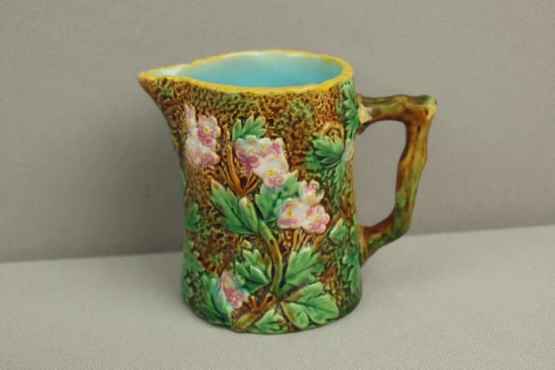 GEORGE JONES majolica rustic creamer, 3" : GEORGE JONES majolica rustic creamer, 3"