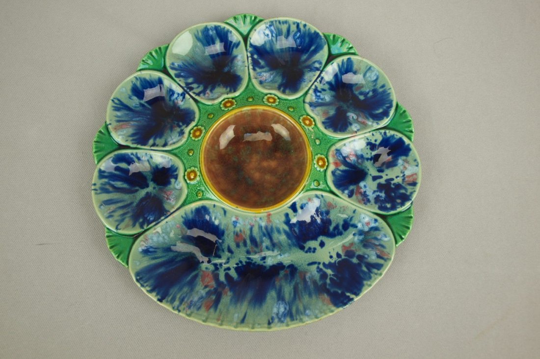 MINTON majolica 6 well oyster plate with cracker wel: MINTON majolica 6 well oyster plate with cracker well, shape no. 2245, 9"