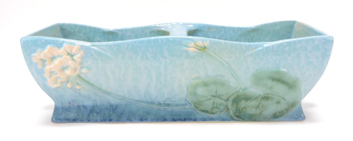 Roseville WInecraft blue window box