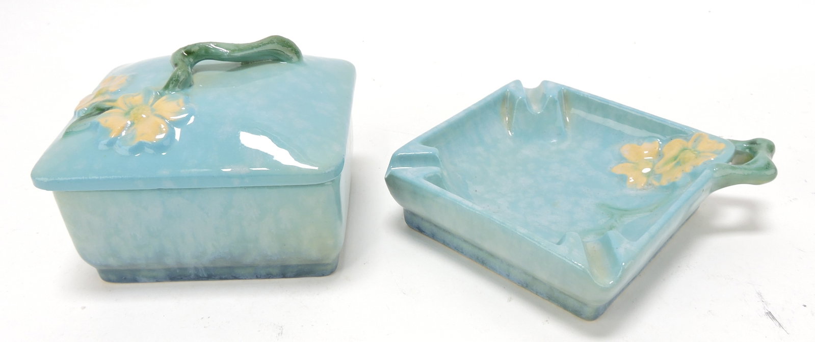 Roseville WInecraft blue cigarette: box (240B), and ashtray (240-T)