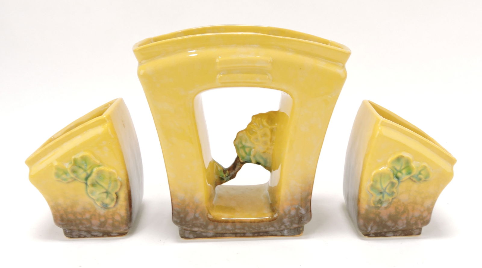 Roseville WInecraft yellow 3 piece (1 of 1)