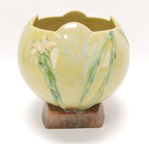 Roseville WInecraft yellow rose bowl,