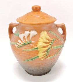 Roseville brown Freesia cookie jar,