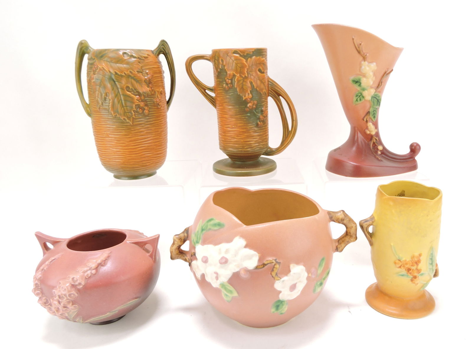 Roseville lot of 6 assorted pieces, (1 of 1)