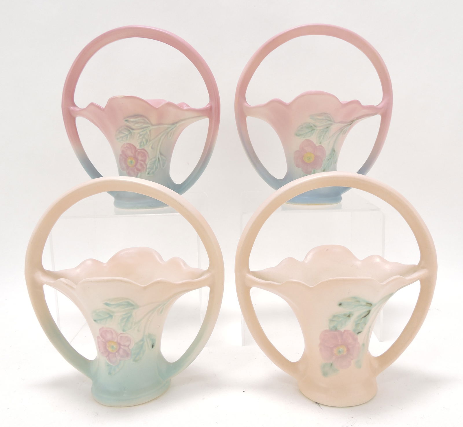 Hull Pottery Dogwood lot of: 4 - 7 1/2" baskets