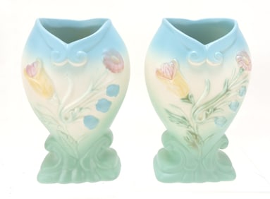Hull Pottery Bowknot pair of vases,