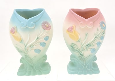 Hull Pottery Bowknot pair of vases,