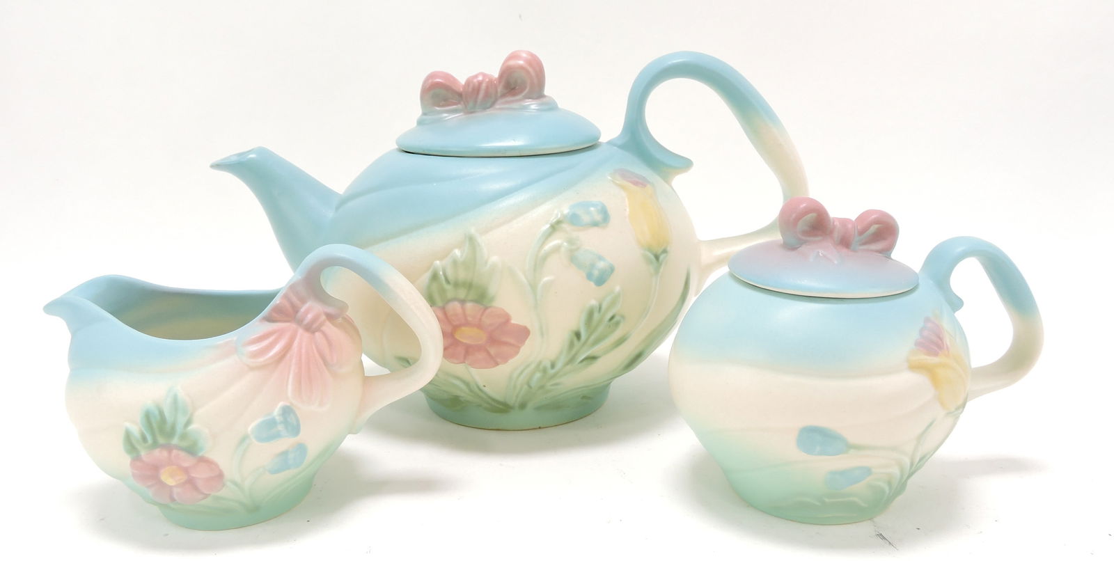 Hull Pottery Bowknot blue 3 piece (1 of 1)