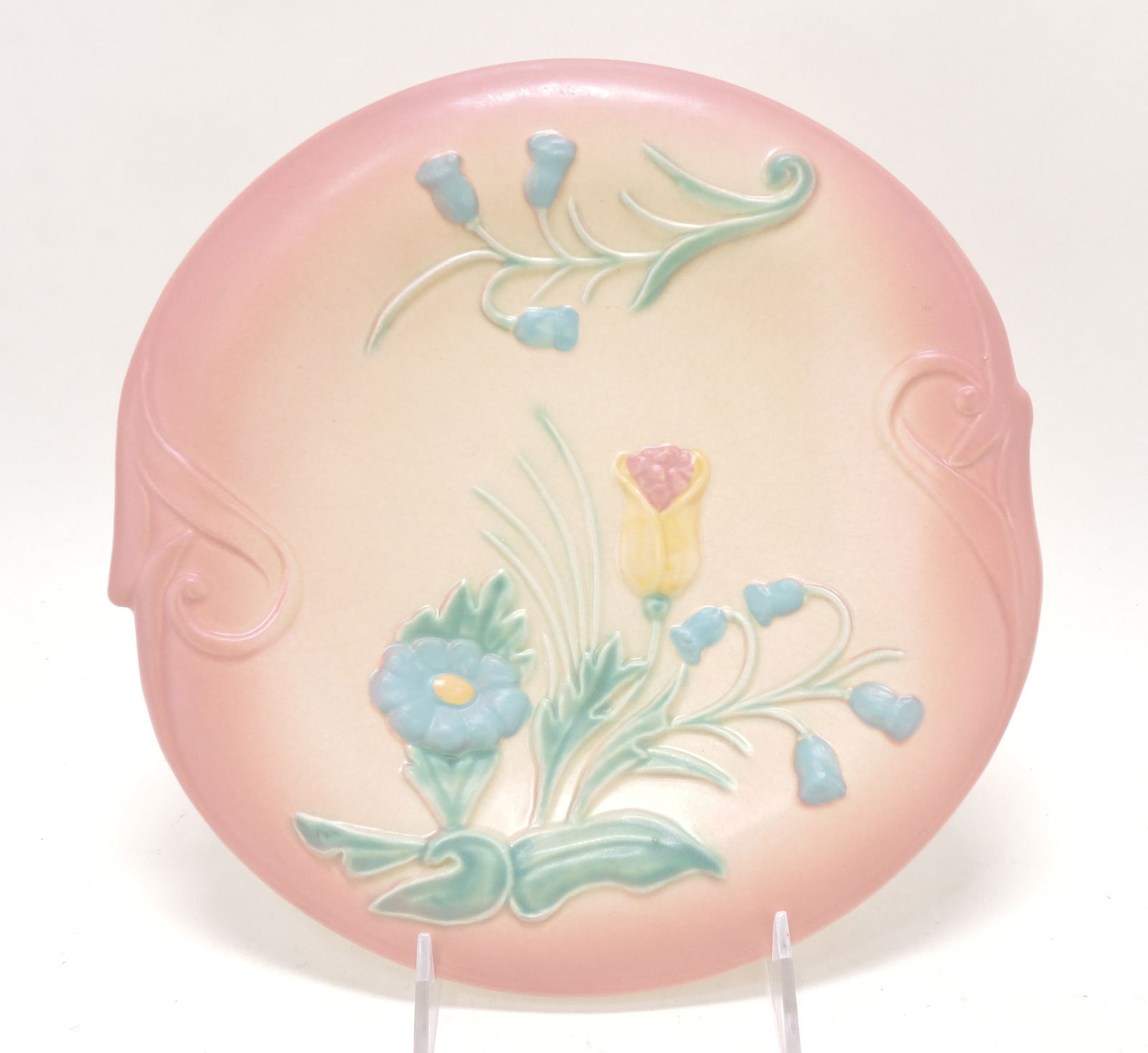 Hull Pottery Bowknot pink 10 1/2" (1 of 1)