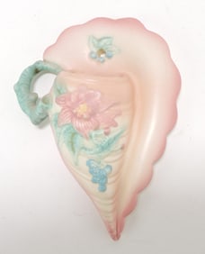 Hull Pottery Woodland wall pocket,