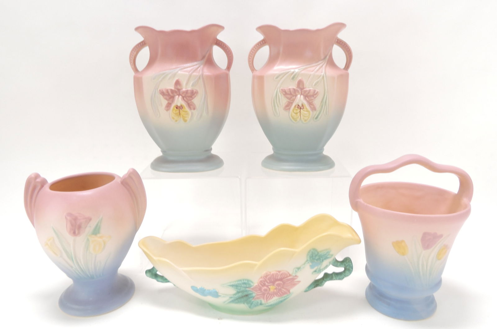 Hull Pottery lot of 5 pieces, (1 of 1)