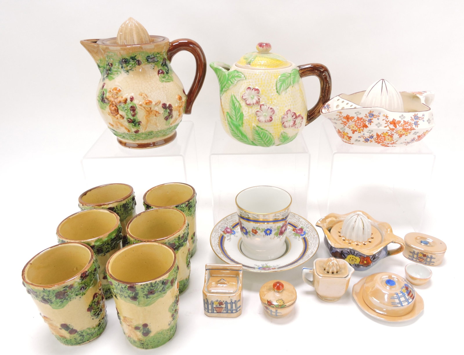 Japan lot of assorted juicers and other items: .