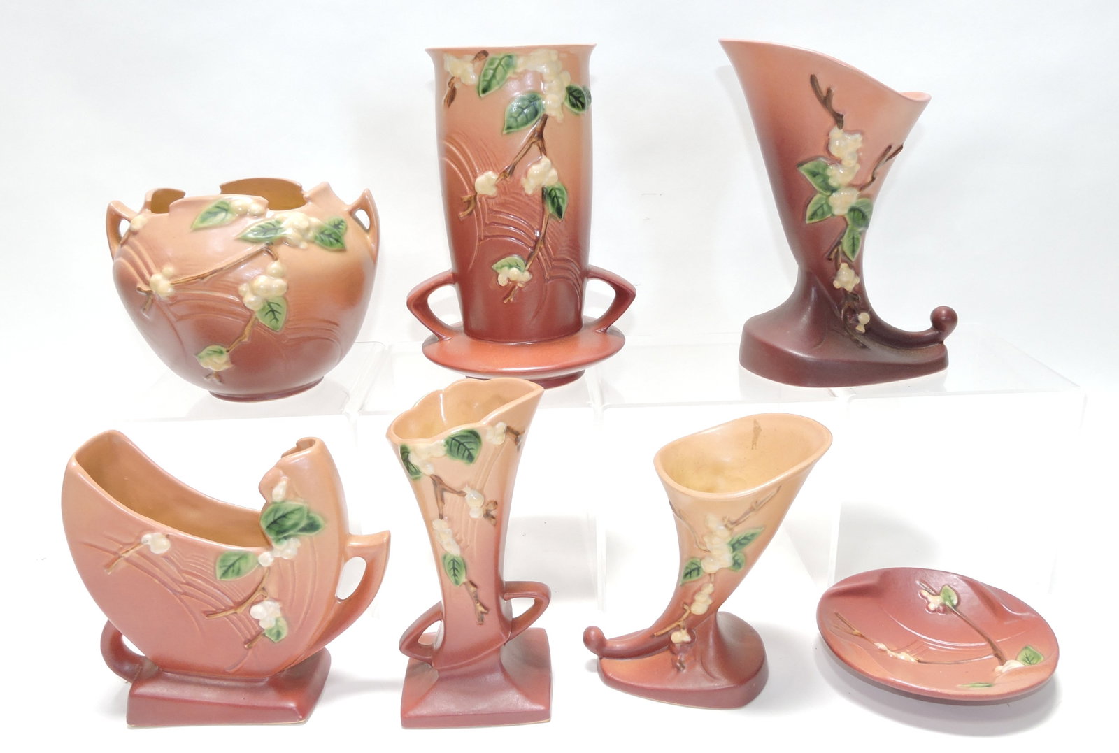 Roseville pink Snowberry lot of 7 pcs:: 1RB-5", 1V1-8", ICC-8", 1FH-6", IVI-7", ICC-6", and ashtray