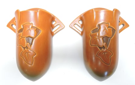 Roseville Silhouette pair of wall pockets,