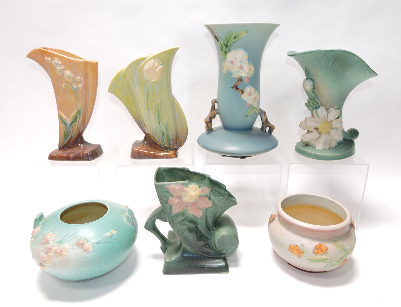 Roseville lot of 7 assorted pcs, 4" to 10": .