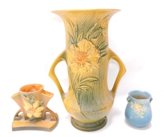 Roseville lot of 3 pieces: