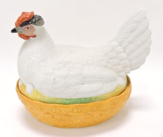 Staffordshire hen on nest with insert with