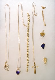 14k yg lot of jewelry, necklaces,
